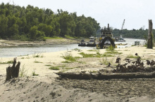 Dredging by the U.S. Corps of Engineers has been occurring for a few weeks as the Mississippi River continues to fall, creating operational problems for barges coming into the Lake Providence Port. Port officials say that this is the fourth year in a row that the river has dropped to historic levels, creating headaches and high costs for farmers, elevators, and barge operators. East Carroll Parish depends on the river to export the majority of its crops.