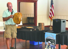 Artist speaks to Rotary