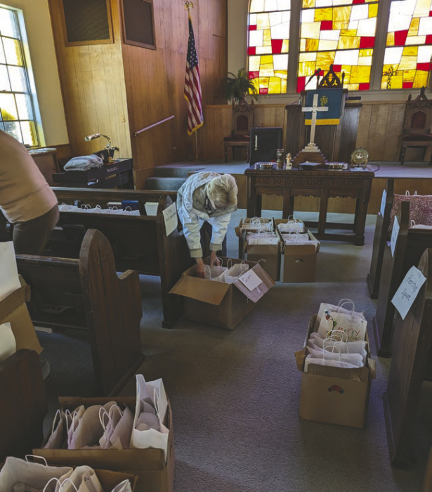 Christmas Elderly Project serves more than 450 residents
