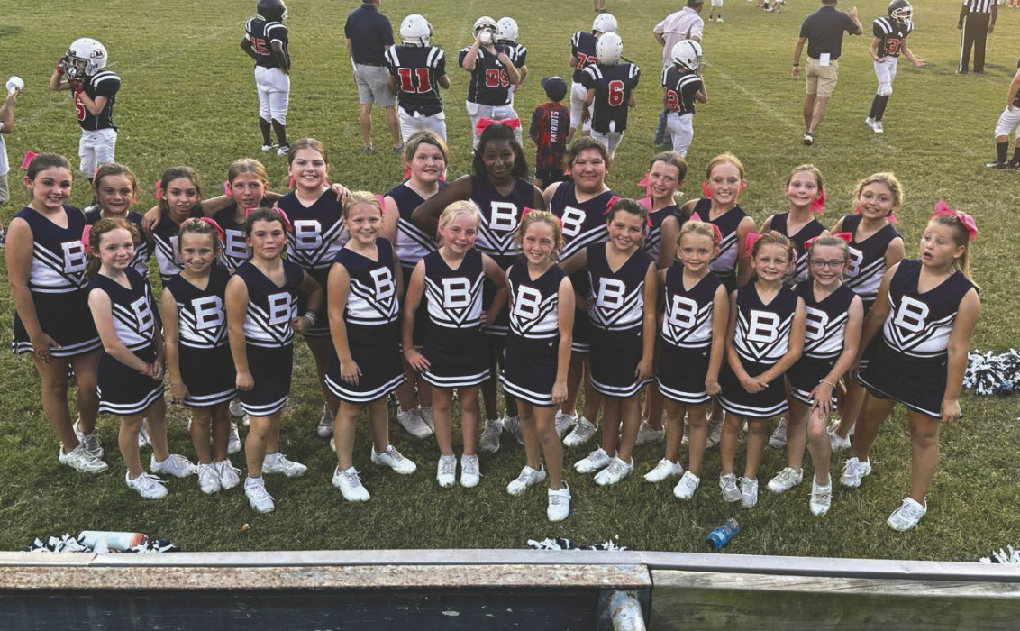 PeeWee cheerleaders