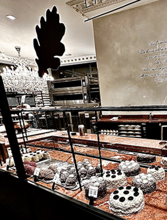 A merveilleux bakery in Reims