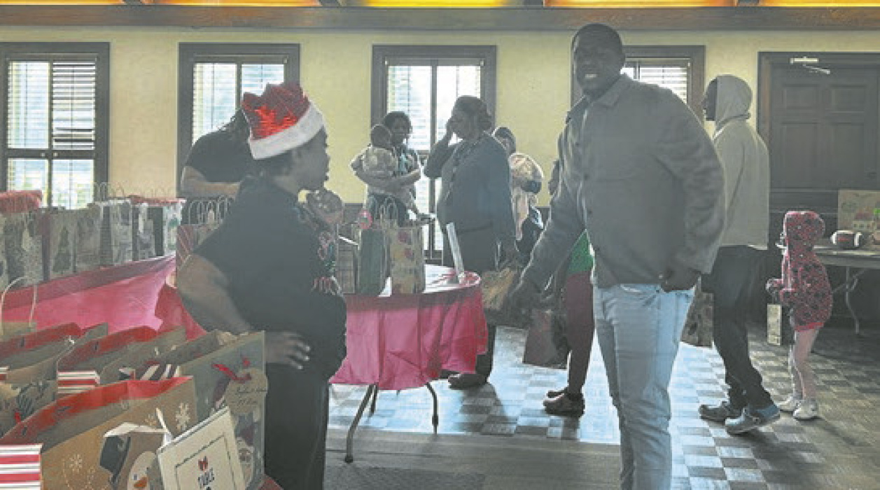 Football star gives back with gifts