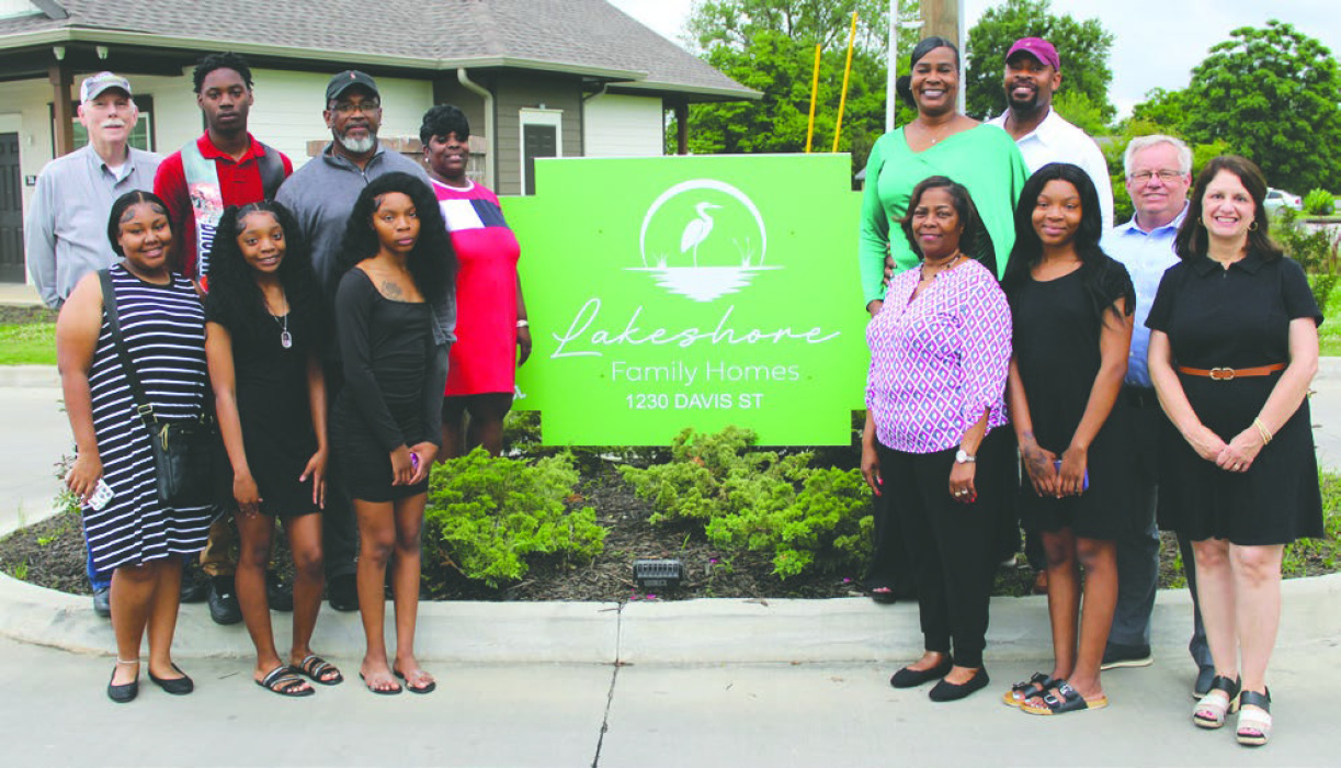 Pictured at the event at Lakeshore Homes last week are (back row, from left) Bobby Amacker, Malyk Brown, Kendall Thompson, Ranata Johnson, Rene Williams, Wydette Williams; (front row, from left) Malaysia Ferguson, Lamarricah Carroway, Aiyanna Wallace, Jackie Folks, Alyssa Wallace, Andy Brister, and Laurie Brister.