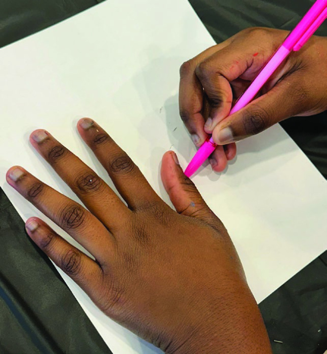 Tracing hand for 3D drawing