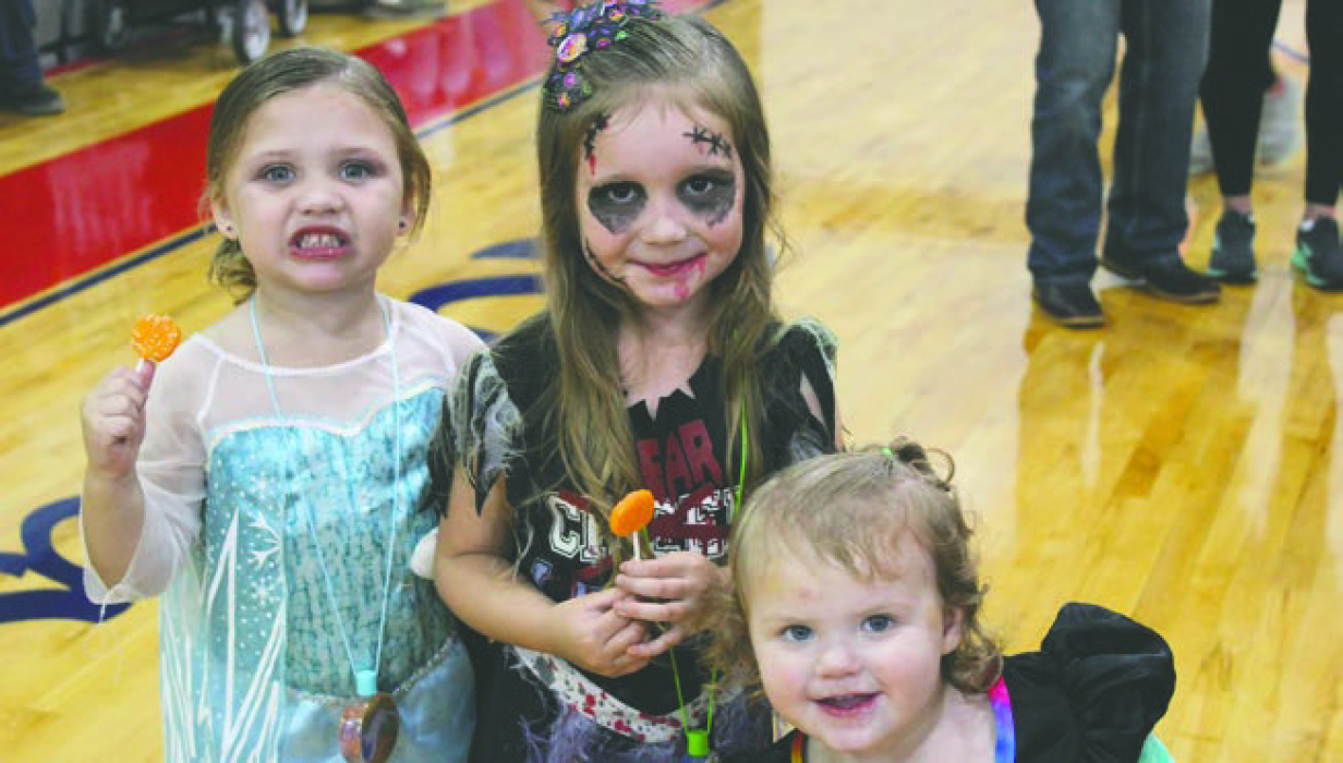 Kids enjoy Briarfield fall festival